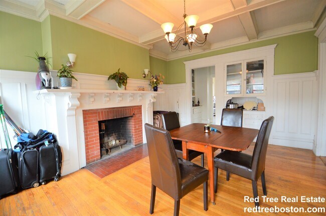 141 Fuller St unit 3, Brookline, MA 02446 - photo 7
