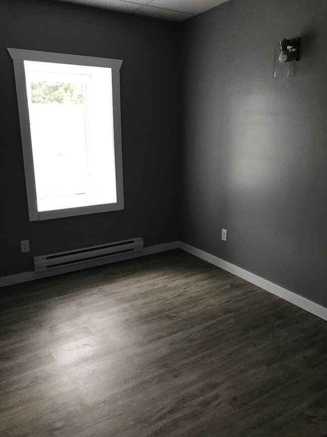 208 1/2 Main St S unit B, Chatfield, MN 55923 - photo 4