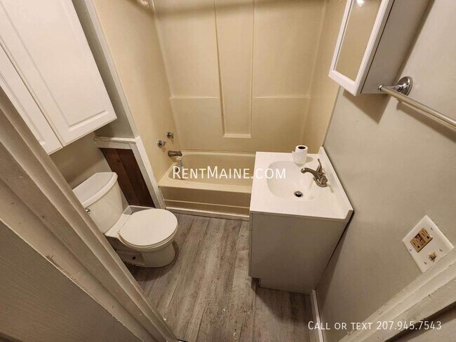 123 Union St unit 3, Brewer, ME 04412 - photo 6