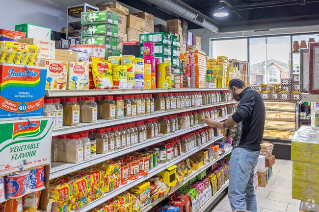 Orland Market and Bakery is a Middle Eastern grocery store in Silver Lake South.