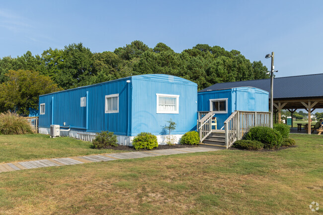 Portable classrooms at Seaside Christian Academy.