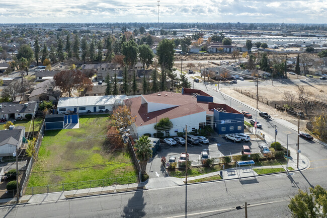 DeWolf Continuation High School is an alternative school in Fresno.