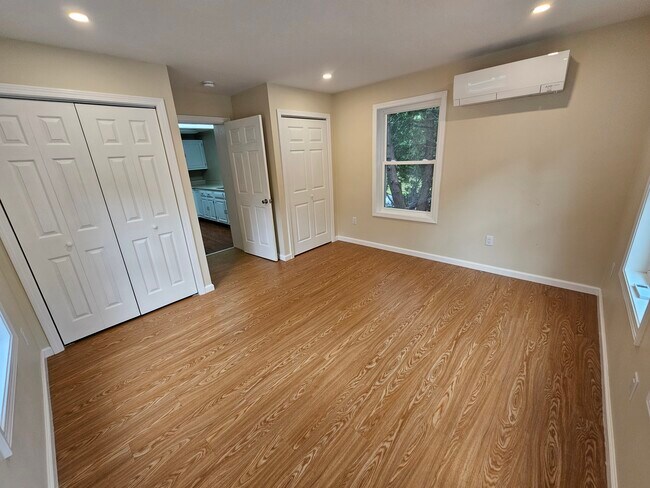 173 Pearl St unit A, Essex Junction, VT 05452 - photo 2