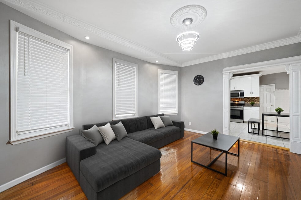 18 W 40th St unit ID1053126P, Bayonne, NJ 07002 - photo 1