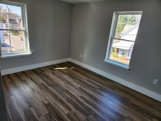 39 North St unit 39 North St Apt C, Winooski, VT 05404 - photo 6