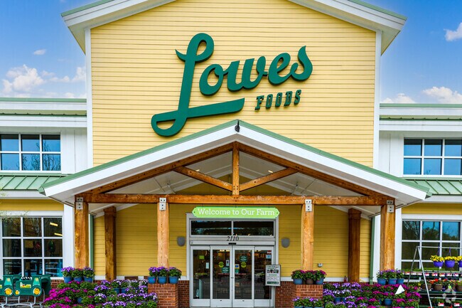 Lowe's Foods is a boutique grocery option near Wando.