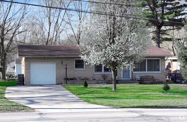 Marian Cold Springs has mainly 1950s ranch and Cape Cod homes on small lots and narrow streets.