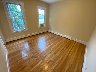 66 Middle St Unit 3, Boston, MA 02127