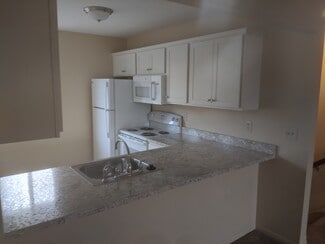 4051 Oneida St Unit 8, New Hartford, NY 13413