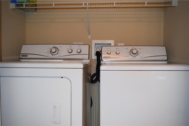 1815 SW White Birch Cir unit 5, Ankeny, IA 50023 - photo 5