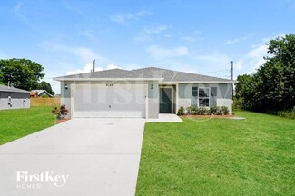 4285 SW Walker St, Port St. Lucie, FL 34953