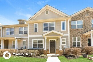 6332 Ellenwood Dr, Rex, GA 30273