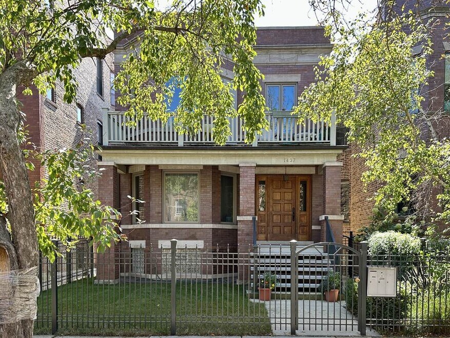 1437 W Olive Ave unit J04P, Chicago, IL 60660 - photo 1