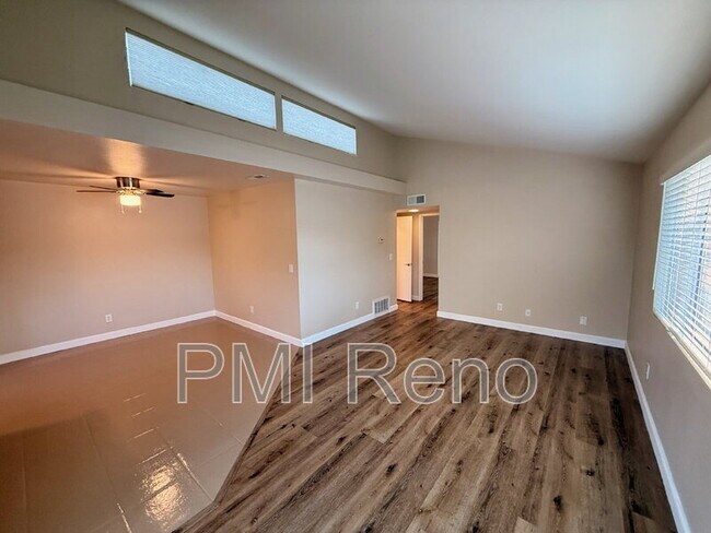 2507 Sycamore Glen Dr unit 1, Sparks, NV 89434 - photo 4