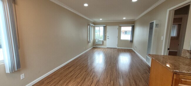 13949 Vanowen St unit 1, Van Nuys, CA 91405 - photo 6