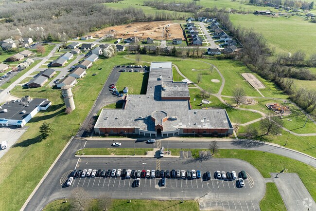 The student population of Stamping Ground Elementary School is 388 and the school serves K-5.