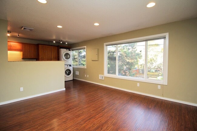 4232-4232 SE Cesar Estrada Chavez Blvd unit 4214, Portland, OR 97202 - photo 6