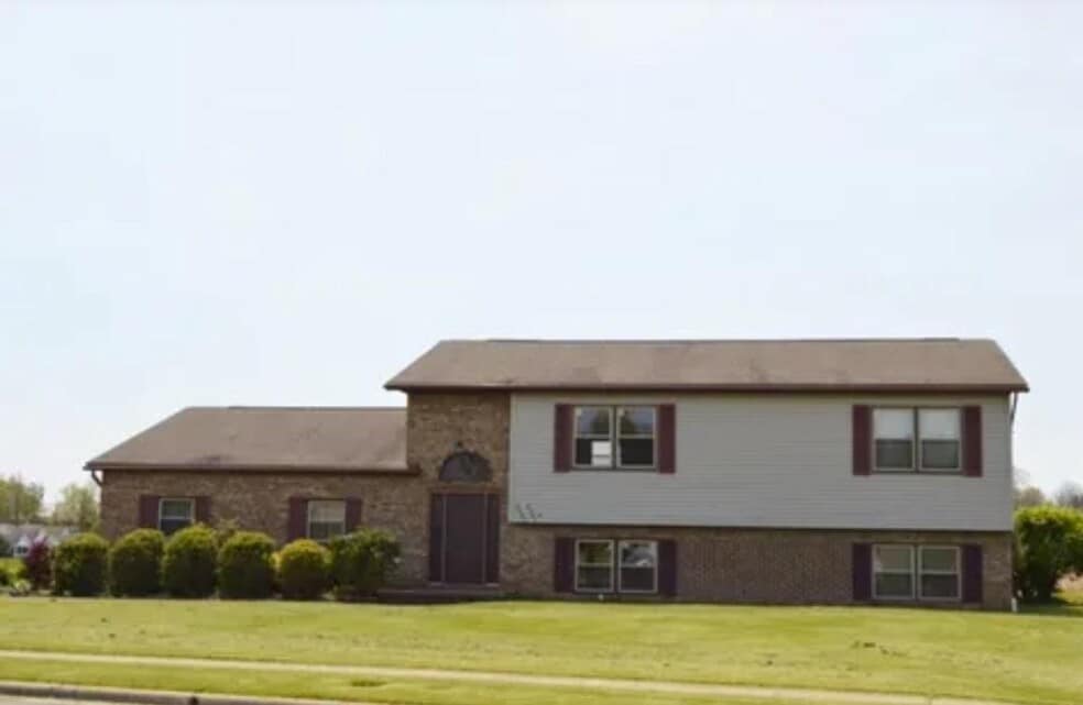 2347 Ferguson Rd unit 2347 1-2 Ferguson Rd, Ontario, OH 44906 - photo 1