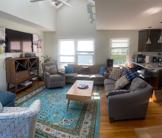 72 6th St unit 2, Cambridge, MA 02141 - photo 3