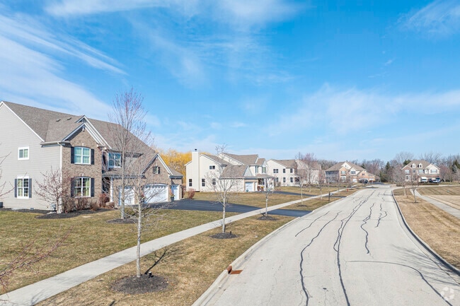 Find your dream home with plenty of space in Gilberts, IL's peaceful neighborhoods.
