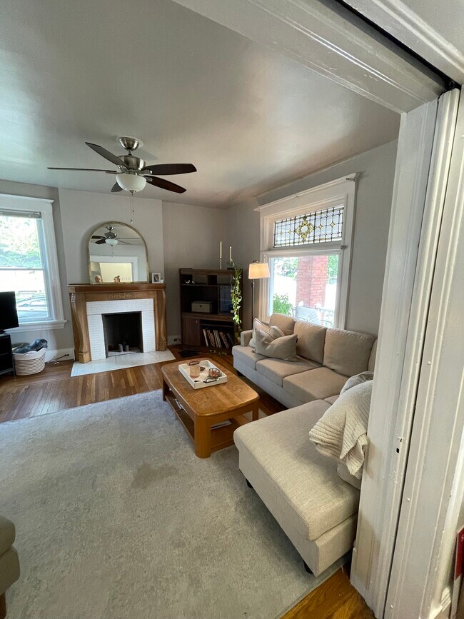 2860 Erie Ave unit 1, Cincinnati, OH 45208 - photo 6