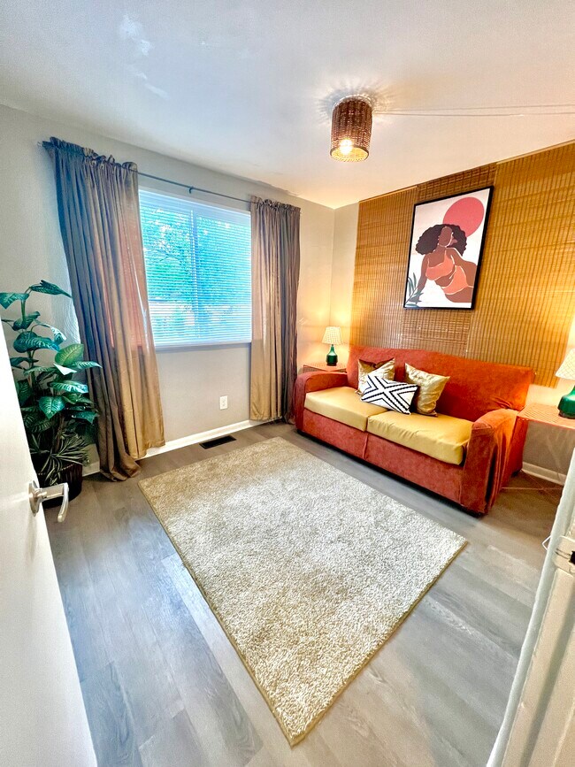 2386 Velma Ave, Columbus, OH 43211 - photo 5