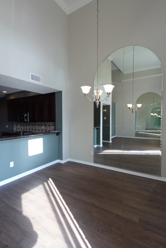 8894 Spectrum Center Blvd, San Diego, CA 92123 - photo 3