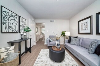 102 Michigan Dr, Hampton, VA 23669