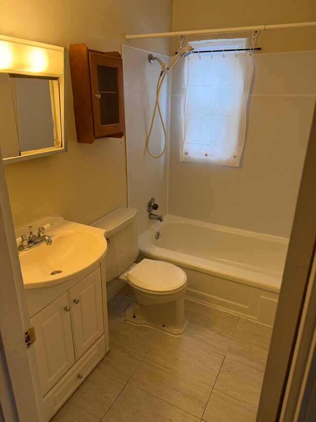 1109 Lafayette Ave unit 1, Middletown, OH 45044 - photo 5