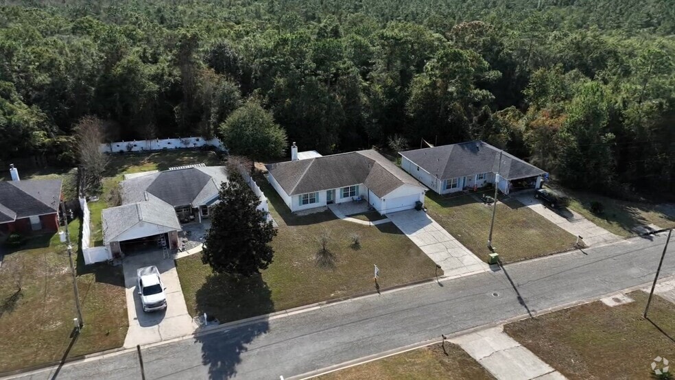 6151 Ashton Woods Cir, Milton, FL 32570 - photo 2