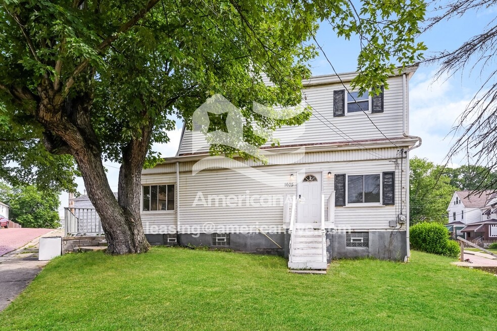 1605 Mobile Ave, Turtle Creek, PA 15145 - photo 1