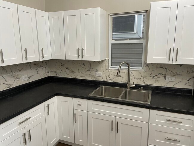 4407 S Wallace St unit 1, Chicago, IL 60609 - photo 4