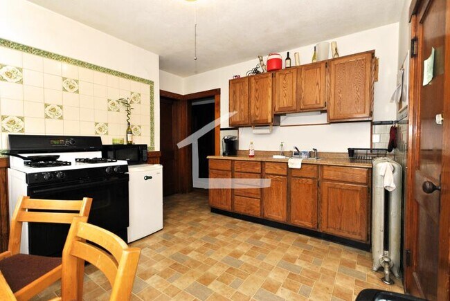 69 Hobart St unit 1, Brighton, MA 02135 - photo 2