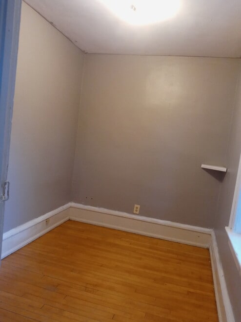 small bedroom 2