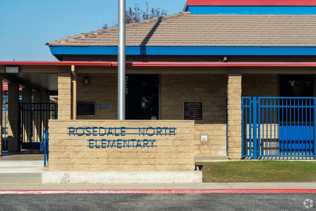 The sign at Rosedale North Elementary welcome students as staff as they enter the school.