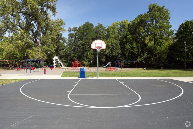 Southport Park is a public park with basketball courts located near the Homecroft neighborhood.