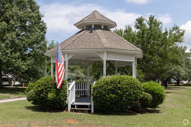 Plantation Hills has a lovely gazebo featured in the center of the main boulevard.