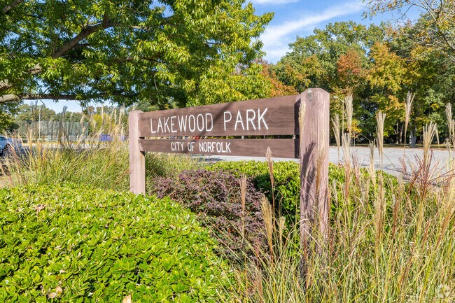 Lakewood Park is just outside of Elmhurst and has an array of amenities for the family.