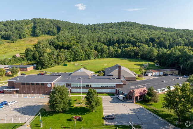 Claremont Middle School is a public middle school that serves students in grades 6-8.