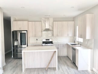 1348 Carmona Ave Unit 1, Los Angeles, CA 90019