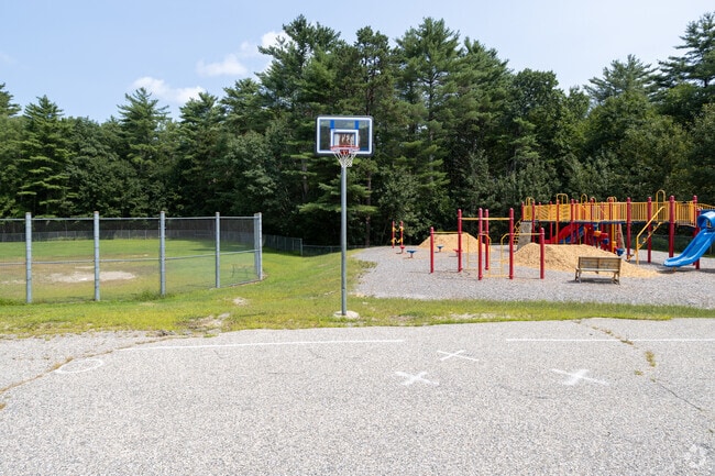 Alfred Elementary School is in York County, Maine.