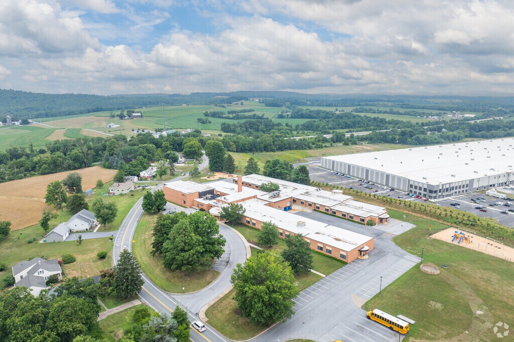 Londonderry Elementary School's teachers are a strength of the school.