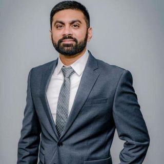 Agent Photo