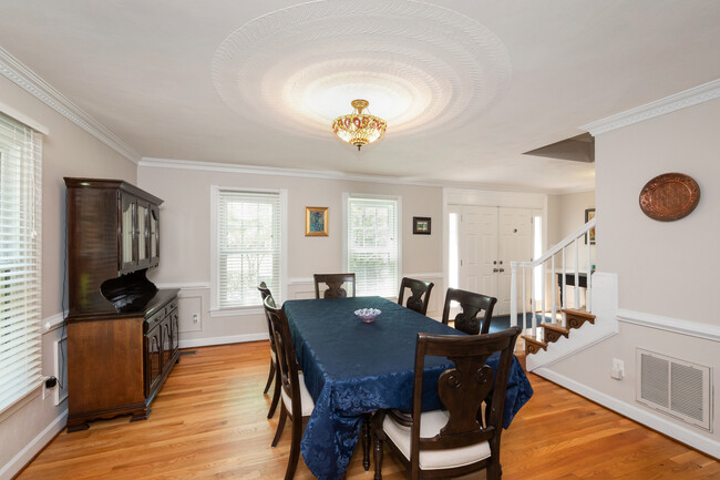 338 W Olney Rd unit All, Norfolk, VA 23507 - photo 6