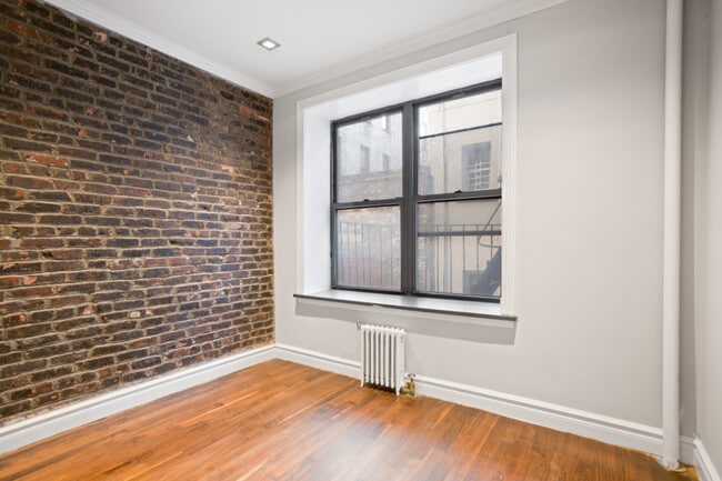432 E 13th St unit 32, New York, NY 10009 - photo 2