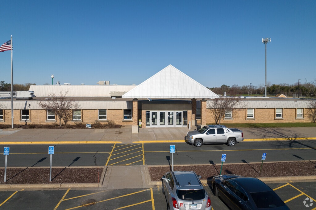 Students experience excellence in education at Oak-Land Middle School in Lake Elmo.