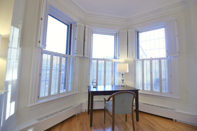 387 Commonwealth Ave unit 3, Boston, MA 02115 - photo 3