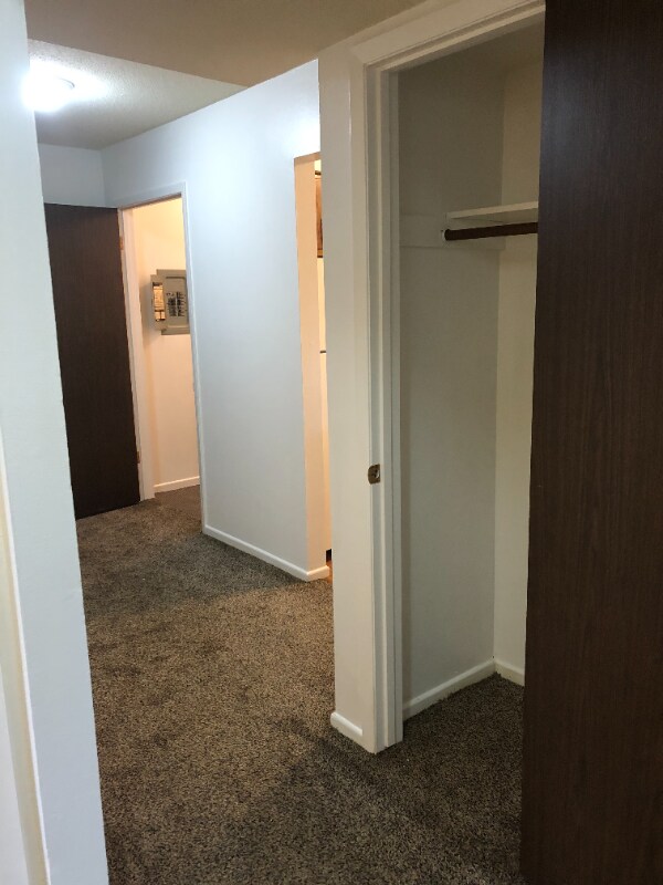 2009 NW Hickory Ln, Ankeny, IA 50023 - photo 2