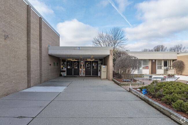 Adlai Stevenson Elementary School main entrance.
