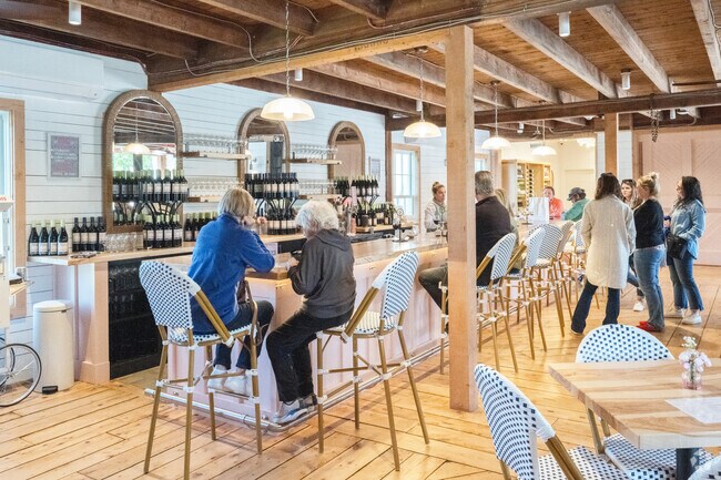 Gooseneck Vineyards in Allenton offers an enological retreat from the pulse of daily life.